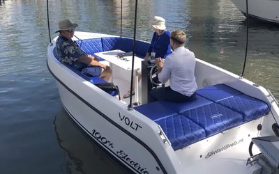 Vision Marine Technologies Volt 180