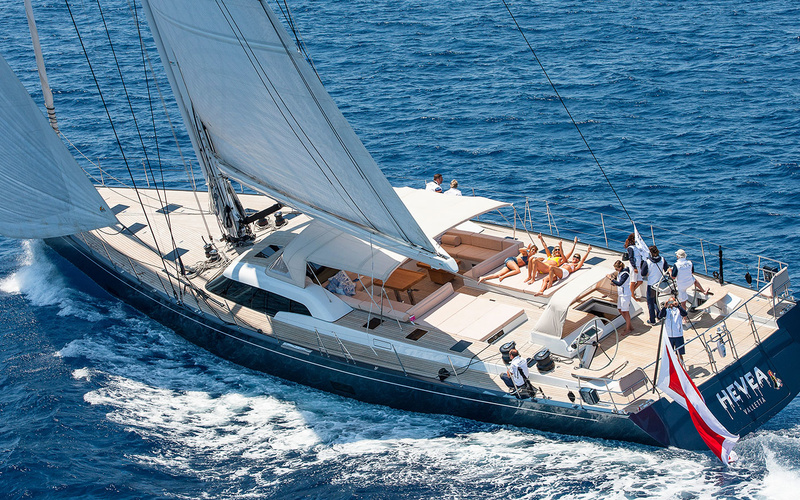 Southern Wind SW102 Deck Saloon