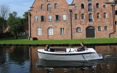 Corsiva 595 Tender