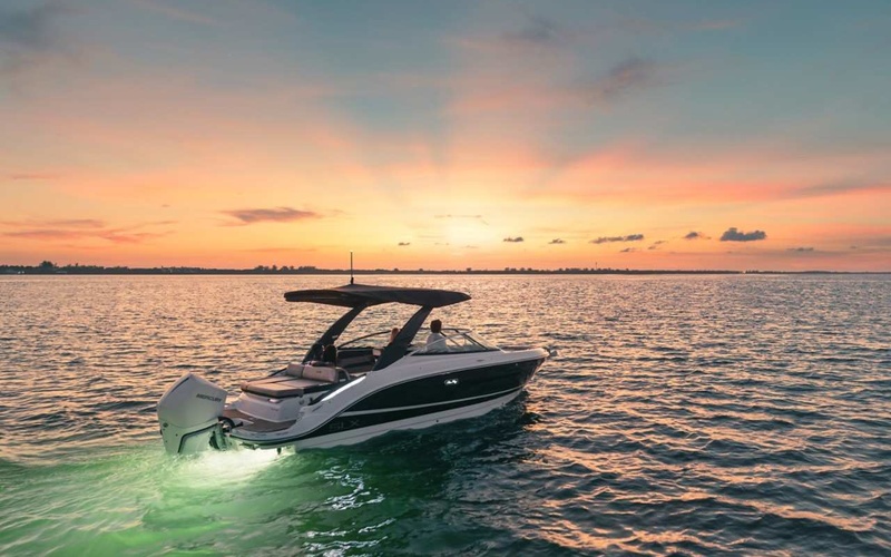 Sea Ray SLX 260 Outboard