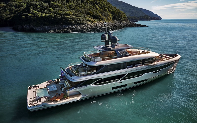 Benetti Oasis 40M