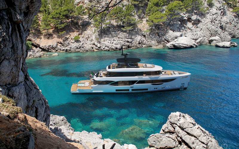Benetti Oasis 34M