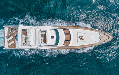 Azimut Happy Hour
