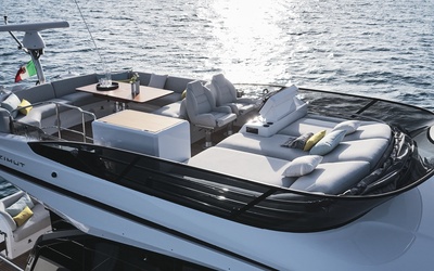Azimut 53