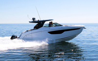 Cruisers Yachts 38 GLS Outboard