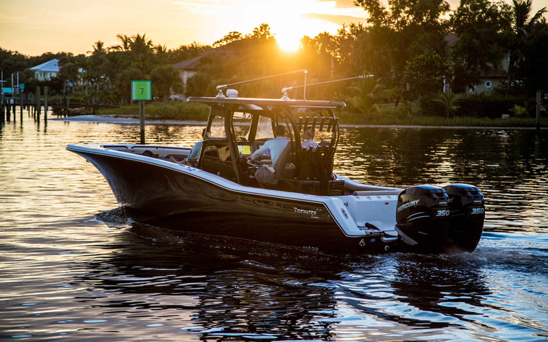 TideWater 320 CC Adventure
