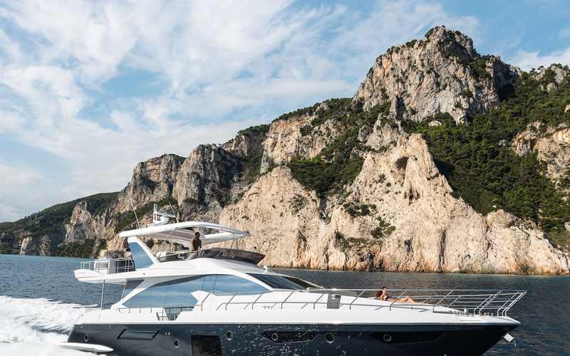 Azimut 72