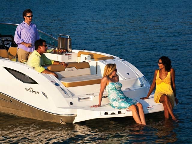 Sea Ray 300 Sundeck