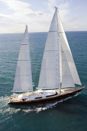 Perini Navi Piropo