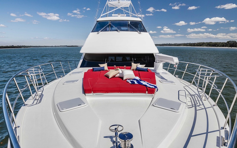 Riviera 77 Enclosed Flybridge
