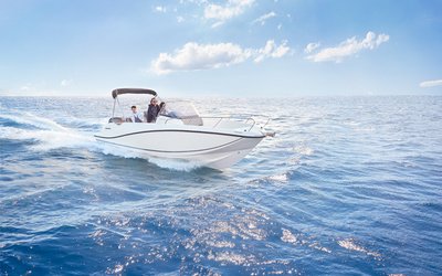 Quicksilver Activ 675 Open