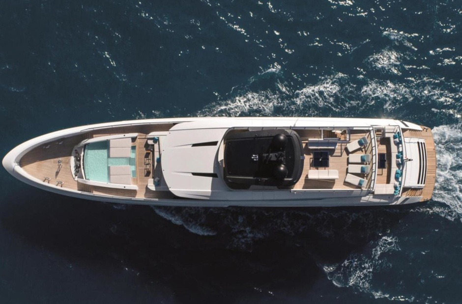 Mangusta Cécile B