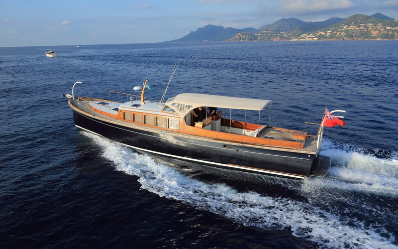 Latitude 46 Andreyale 12M