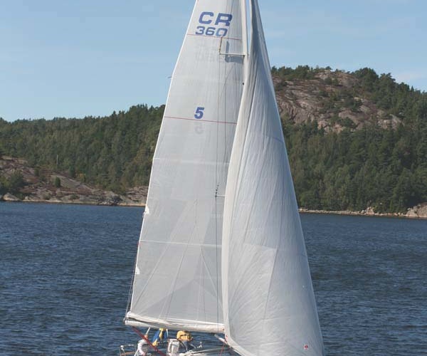 CR Yachts 370