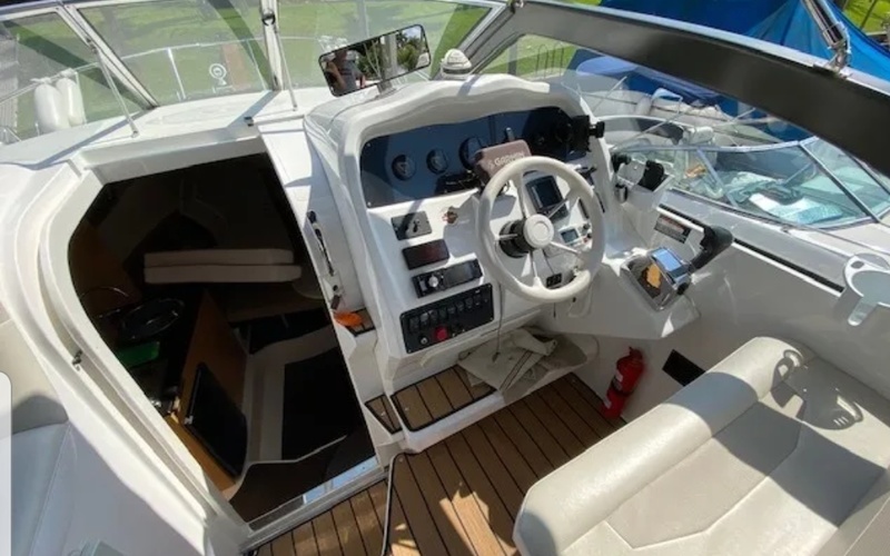Manara 29 Cabin
