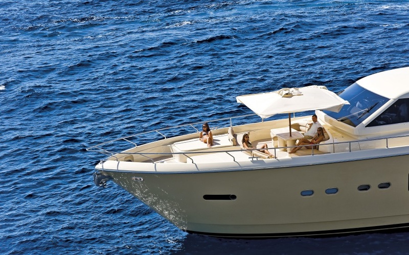 Ferretti Altura 840