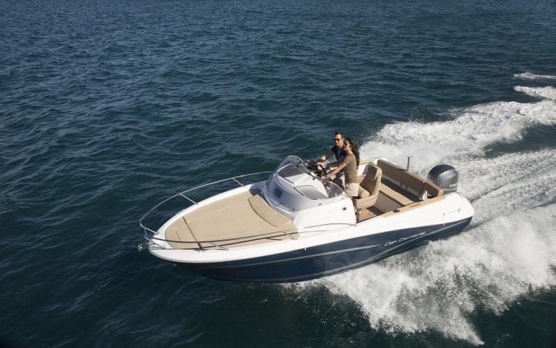 Jeanneau Cap Camarat 6.5 WA Serie 2