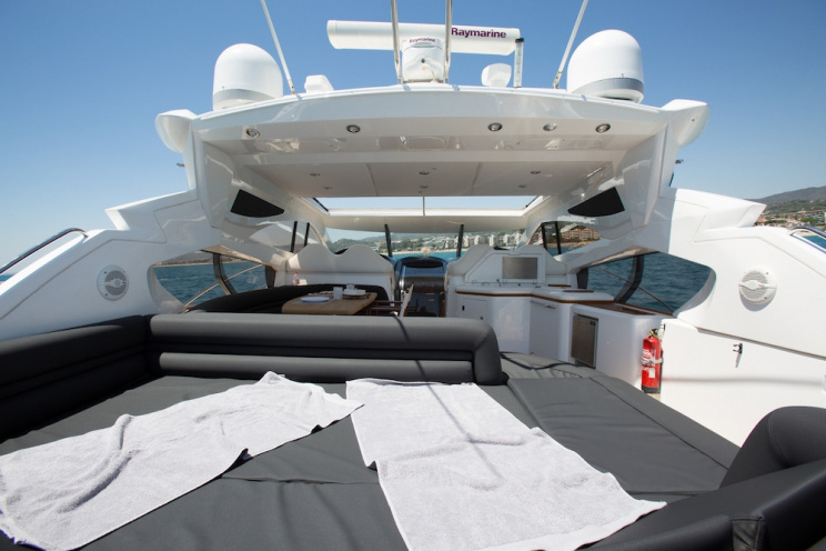 Sunseeker Yansika