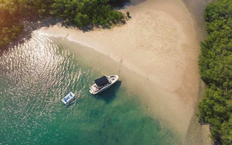 Sea Ray SLX 260
