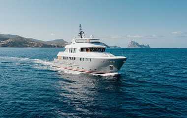 Jade Yachts Seal