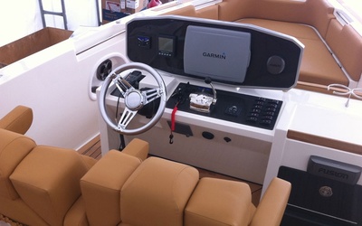 Novurania Chase 23