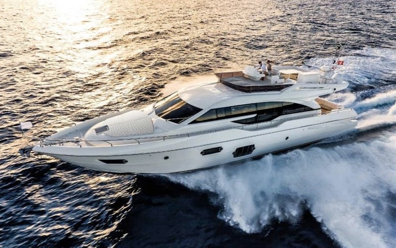 Ferretti 690