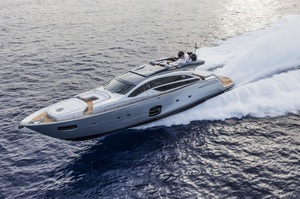 Pershing 82