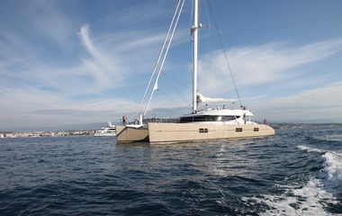 Yachts Industries Black Swan