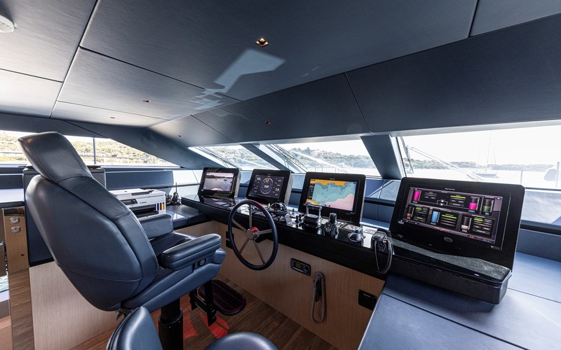 Linssen Grand Sturdy 470 Sedan Wheelhouse