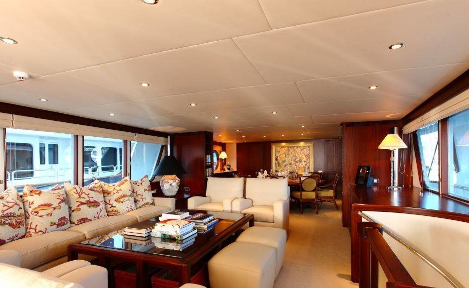 Feadship C Side