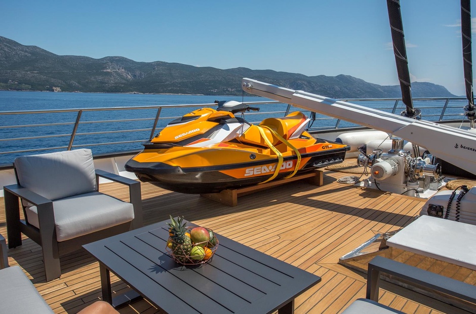Custom Boats Rara Avis