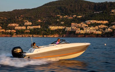 Bayliner VR4 Bowrider Outboard