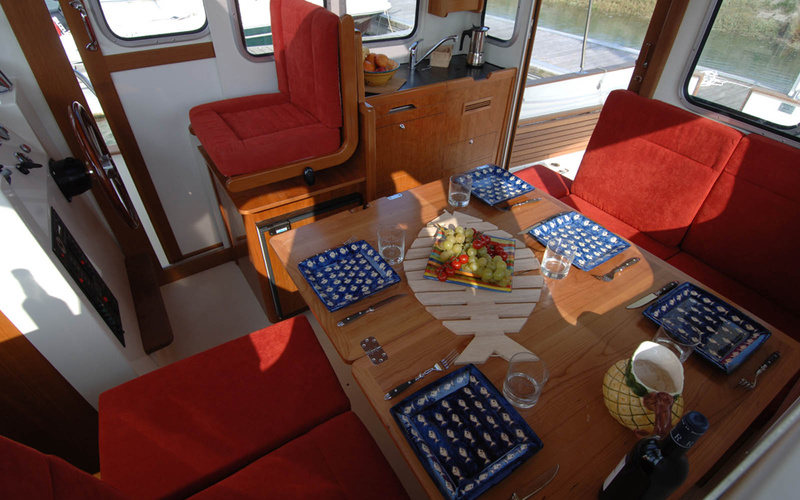 Rhea 800 Timonier