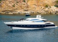 In the film about Agent 007, the 2004 yacht was built by the «floating lair» villain Le Chiffre, which was opposed by James Bond. Equipped with three 2,000hp MTU semi-submersible propellers and capable of 45 knots, she was a perfect match for the chase scenes. The water resistance is enhanced by the narrow body.