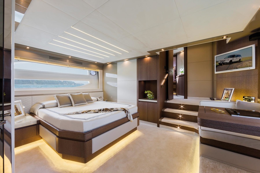 Once again, the Dominator 640 is the prize for best interior design.