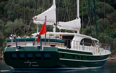 Evadne Sailing Nour