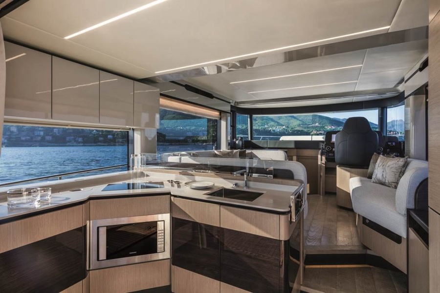 Absolute Shuttle 48