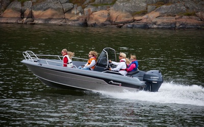 Yamarin Cross 46 Side Console