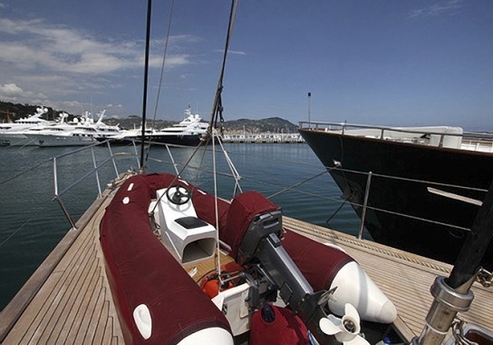 Perini Navi Malizia