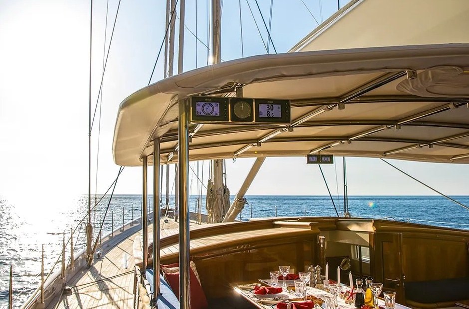Pendennis Shipyard Vijonara