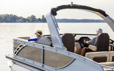 Godfrey Sanpan Windshield 2700