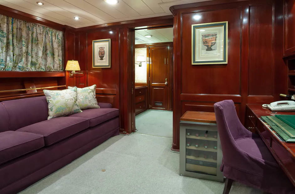 Perini Navi Belle Brise