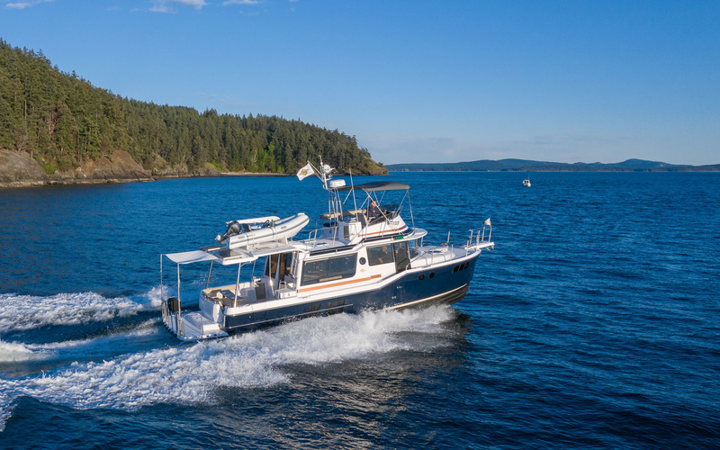 Ranger Tugs  R-43 CB