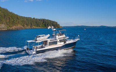 Ranger Tugs  R-43 CB