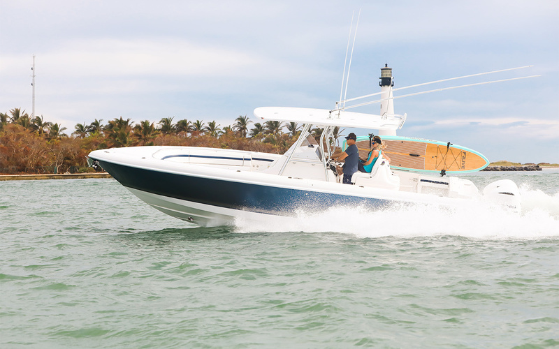 Intrepid  327 Nomad