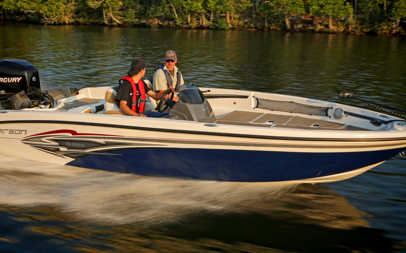 Larson FX 2020 Side Console