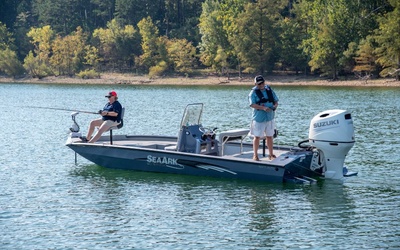 SeaArk BXT 220
