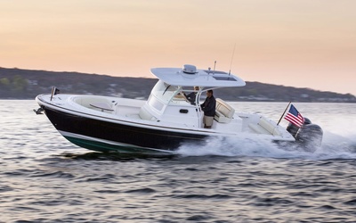 Hunt 32 Center Console