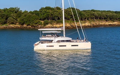 Lagoon SIXTY 5