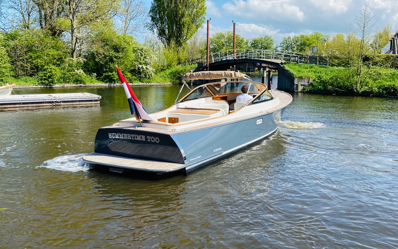 Long Island 33 Runabout